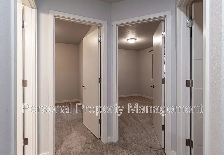 3544 NE 61st Way — Photo 8