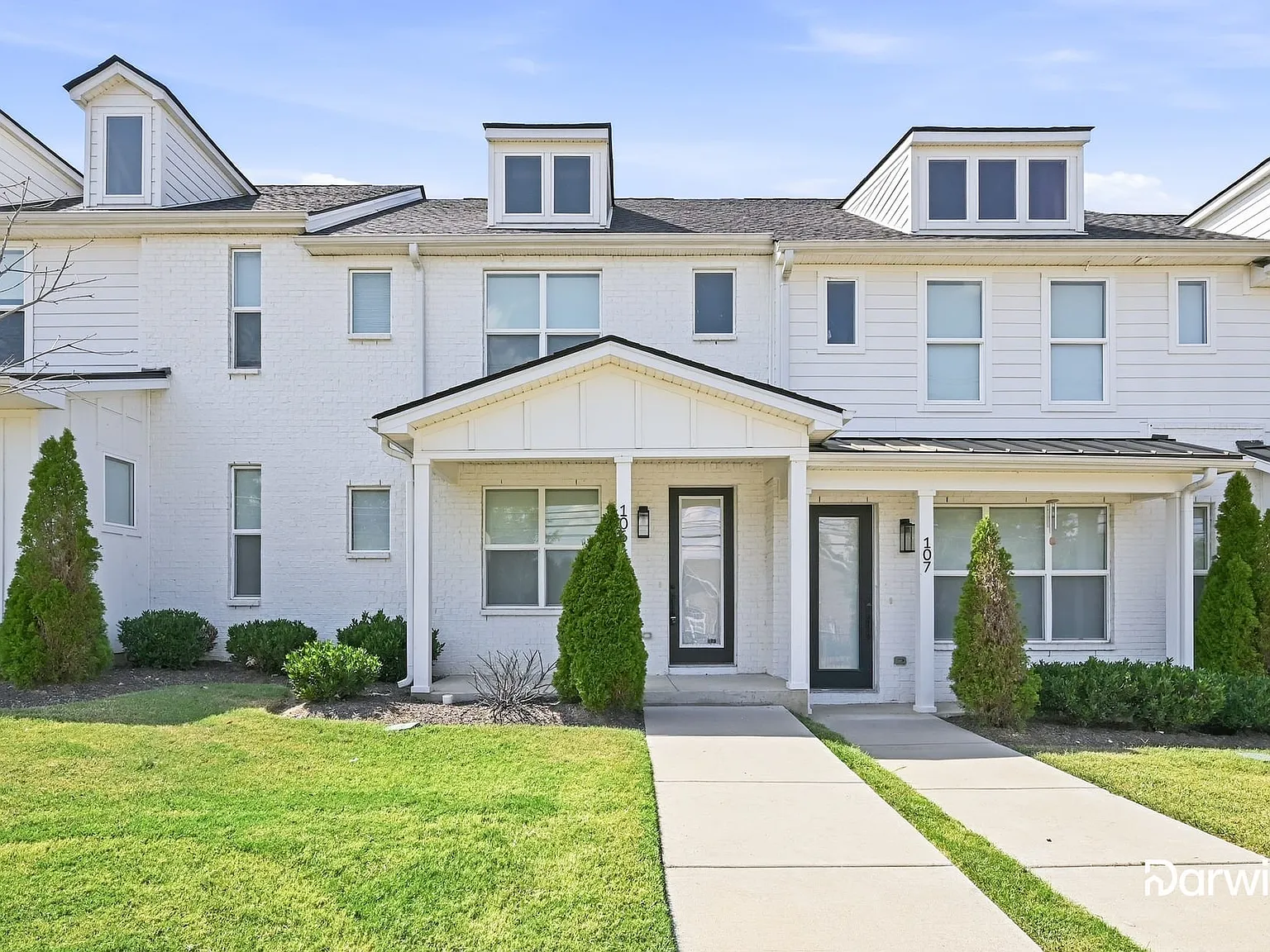 2 bed, 2.5 bath, 1219 sqft, $1,645 — Photo 1