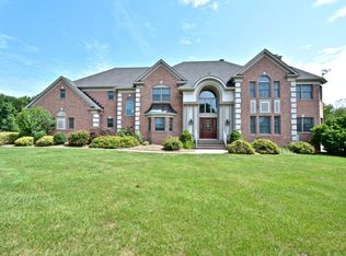 3 Kristina Way, Flemington, NJ 08822