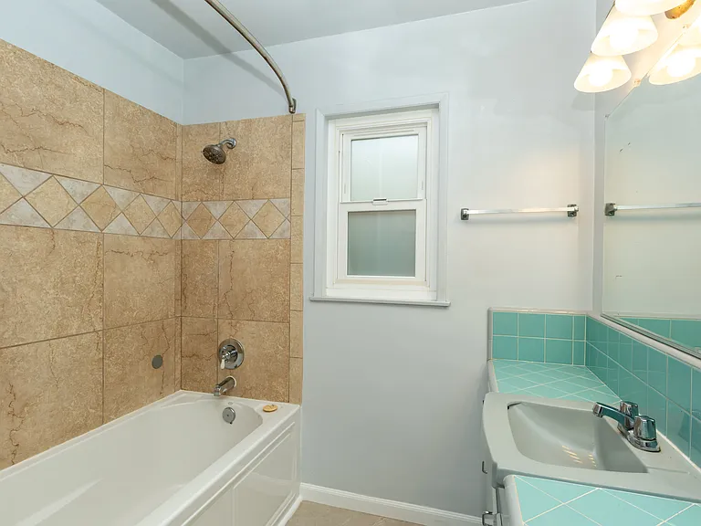1263 Tourmaline St — Photo 33