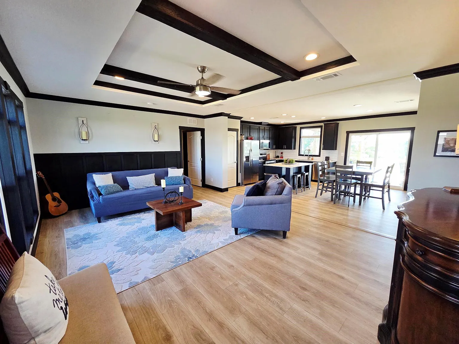 4 bed, 3.0 bath, 2314 sqft, $3,000 — Photo 4