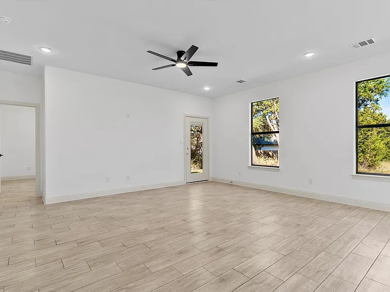 5105 Waterbury Ct — Photo 14