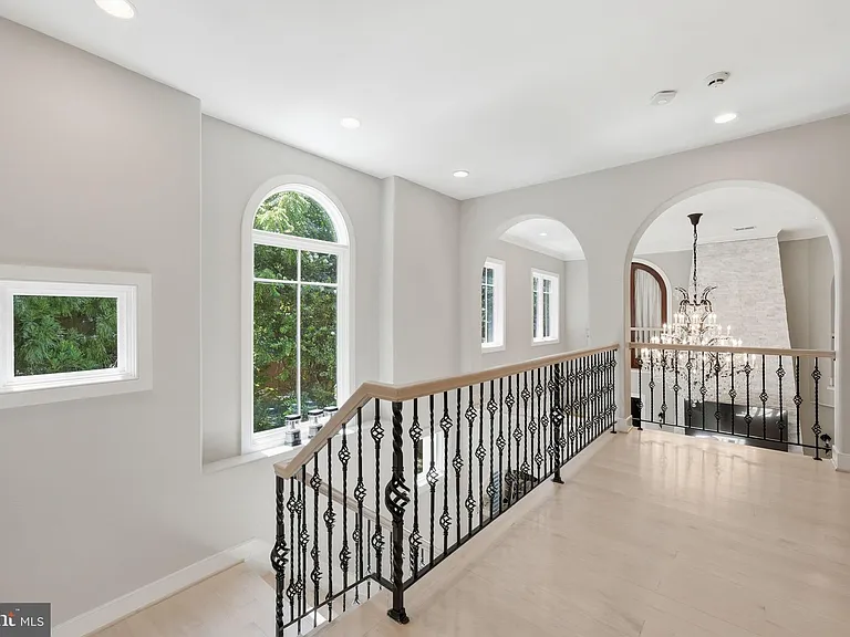1231 Ingleside Ave — Photo 12