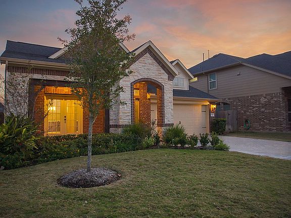 4th image of 8439 Horsepen Bend Dr