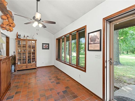 5th image of 1393 NE 288th St