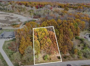 11136 Delphinium Dr, Fenton, MI 48430