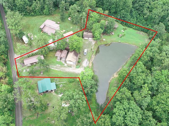 3rd image of 935 Whippoorwill Rd