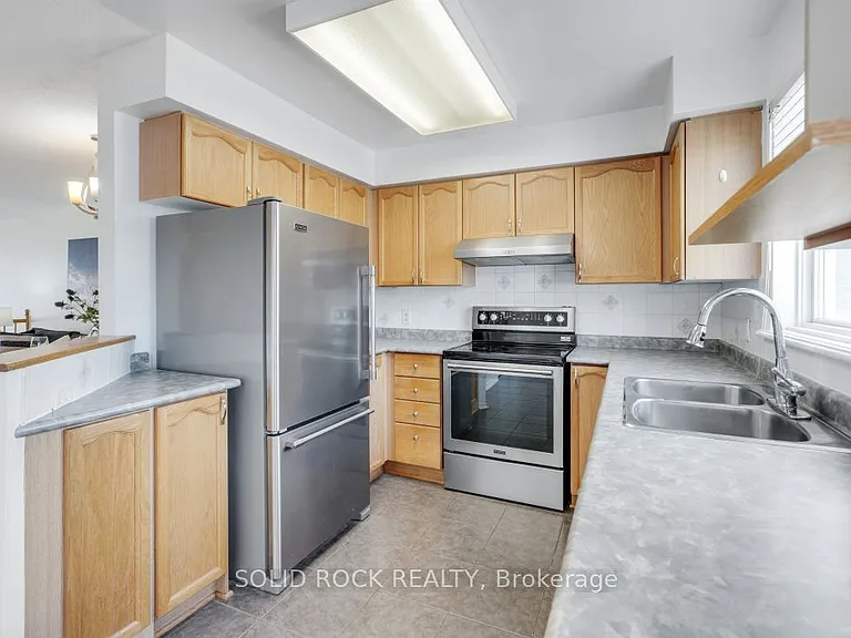 1701 Blohm Dr #13 — Photo 11