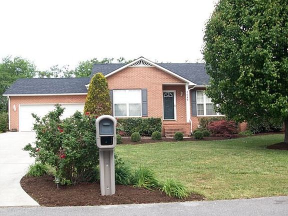 2nd image of 2646 Suffolk Dr