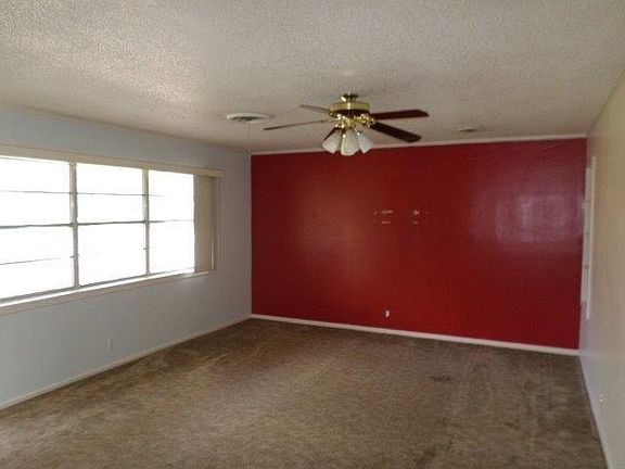 2nd image of 109 Oakwood Dr