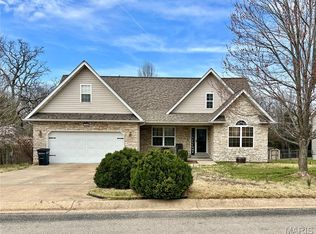 104 La Vista Dr, Waynesville, MO 65583