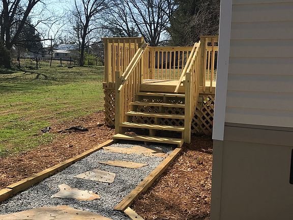 4th image of 105 Cedar Dr