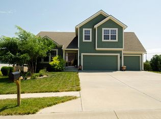 9609 N Highland Ter, Kansas City, MO 64155
