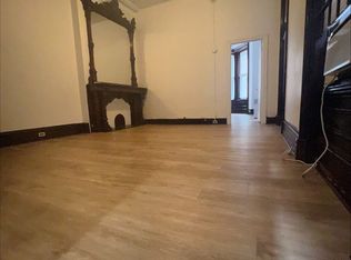 2122 Walnut St APT 1R, Philadelphia, PA 19103