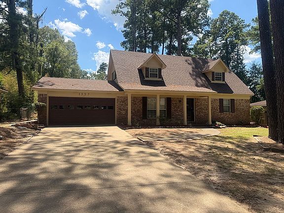 5th image of 1357 Canterbury Ln
