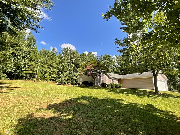 4th image of 723 Mossy Oak Dr