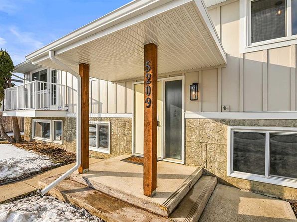5209 49a Ave, Lacombe, AB T4L 1N4