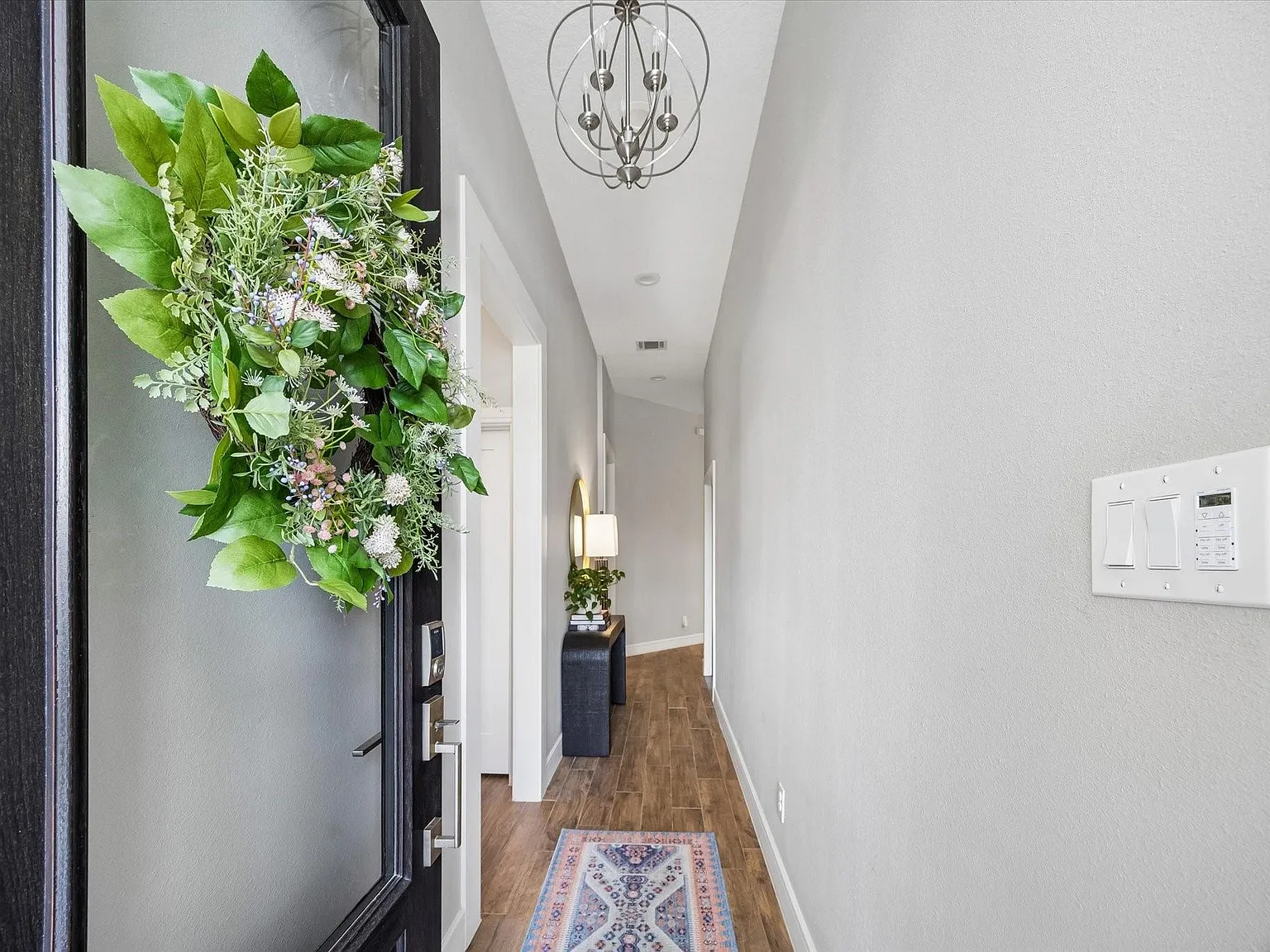 2 bed, 2.5 bath, 1729 sqft, $3,100 — Photo 4