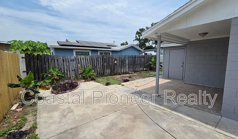 9103 Baymeadow Ct — Photo 3