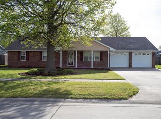 1008 Clearwater Rd, Sikeston, MO 63801