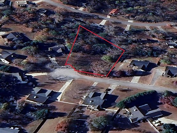 2nd image of 425 Little Mac Ln