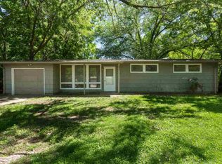 2312 SW Madeline Ln, Topeka, KS 66614