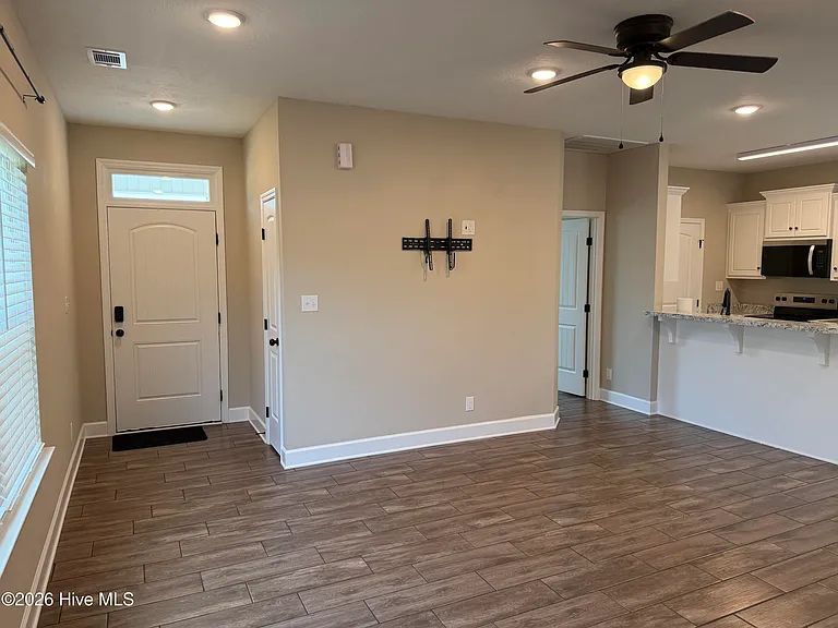 424 Bradleyville Rd — Photo 3