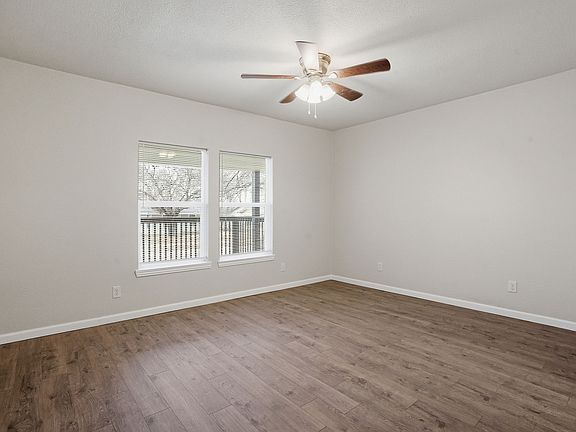 4th image of 936 E Ramsey Ave