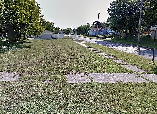 2nd image of 1402 8th Ave