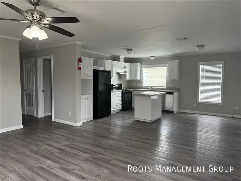 15927 Clarke Springs Dr #15927C — Photo 2