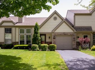 1293 Woodlake Dr, Carol Stream, IL 60188