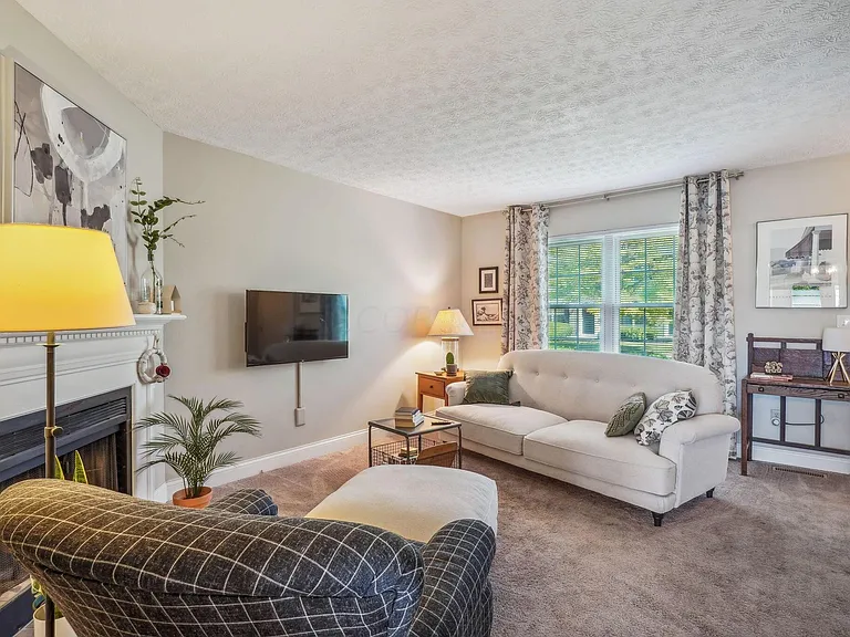 7865 Meadowhaven Blvd — Photo 1