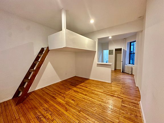 5th image of 215 Avenue A APT 3RS