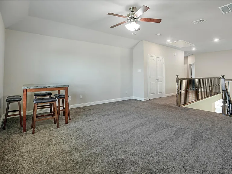 276 Goliad Trl — Photo 13