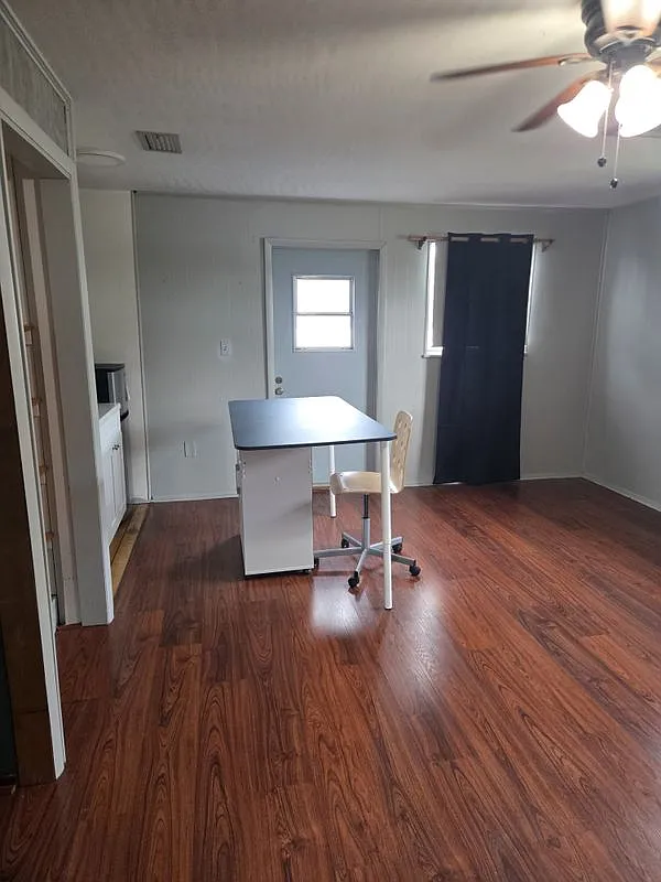 1 bed, 1.0 bath, 350 sqft, $1,150 — Photo 4