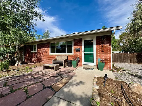 5376 Johnson St Photo 1
