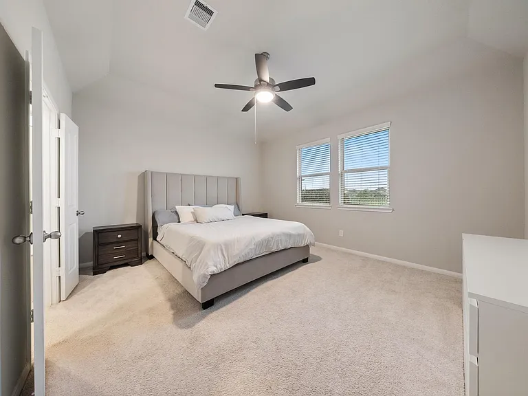5318 Marisol Cove Dr — Photo 8