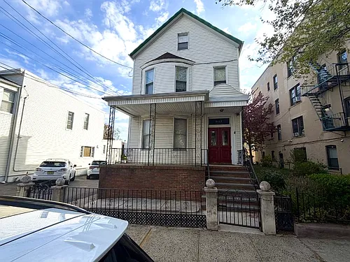 927 18th St #1 Photo 1