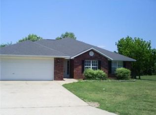1023 E Dyke Rd, Rogers, AR 72758