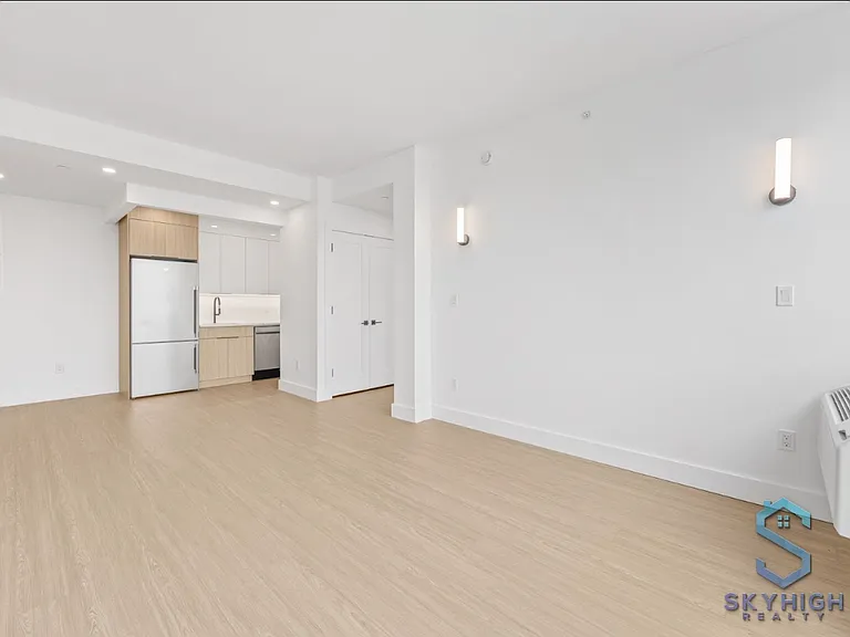 1215 Putnam Ave #3L — Photo 10
