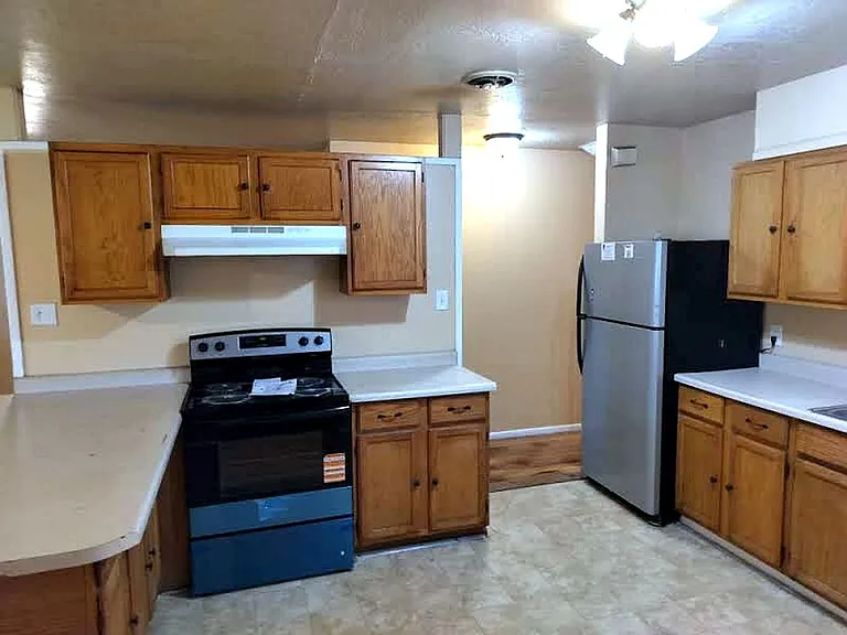 1008 W Tally Ho St — Photo 6