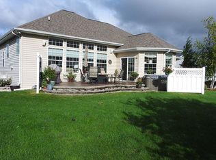 3880 Edgewood Rd, Oshkosh, WI 54904