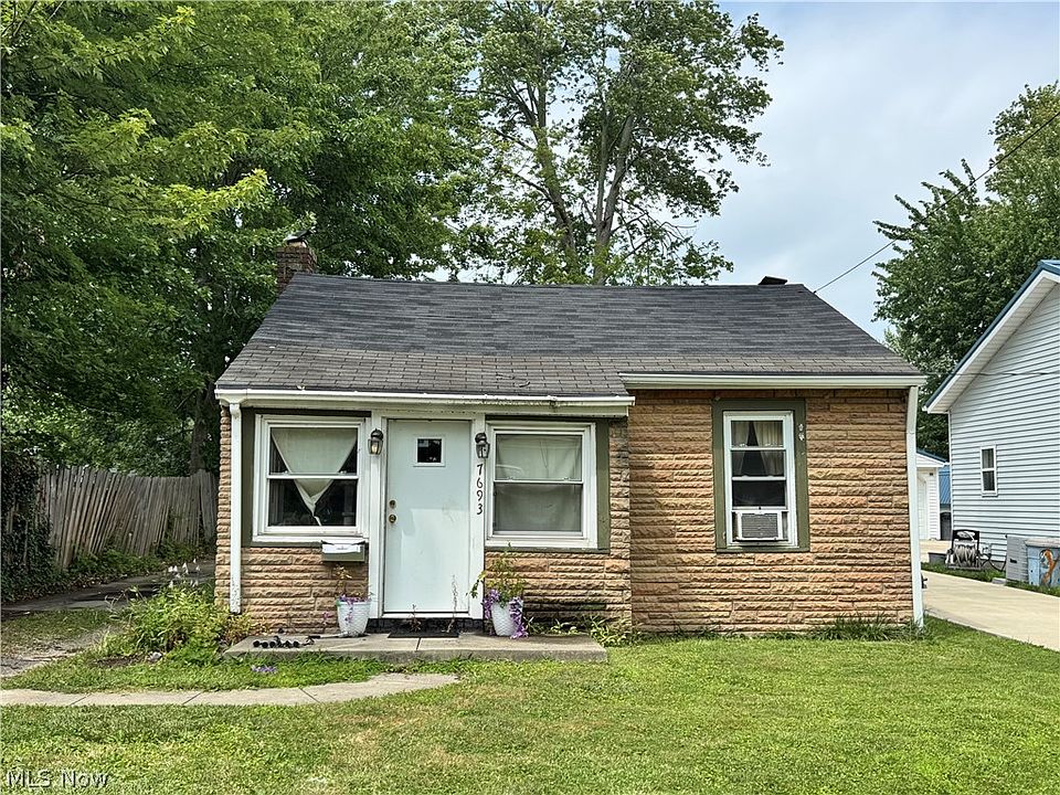 1st image of 7693 Holly Dr