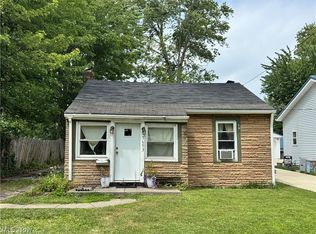 7693 Holly Dr, Mentor, OH 44060
