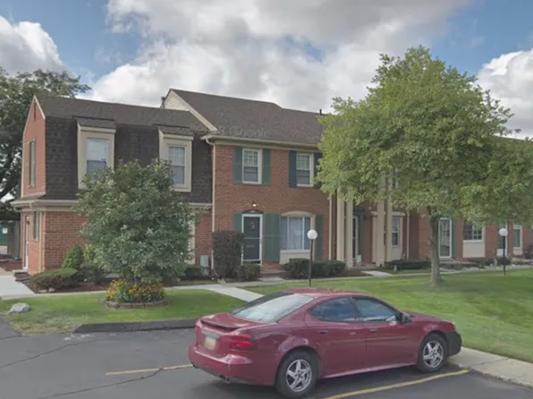 31087 Hoover Rd, Warren, MI 48093