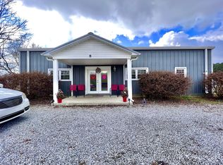 9 Ford Rd, Leoma, TN 38468