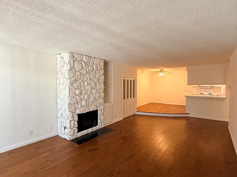 11935 Dorothy St #203 — Photo 7