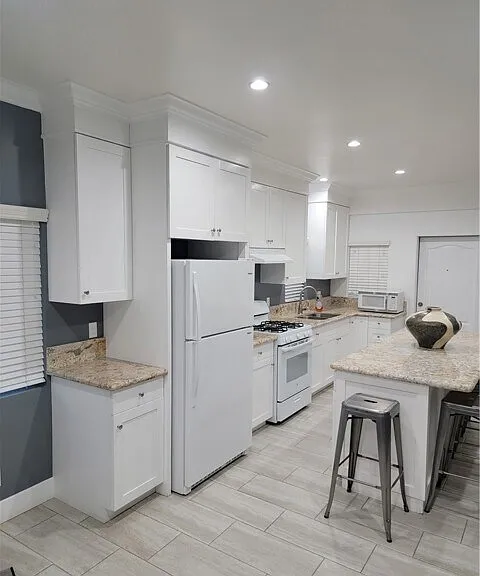 4556 Fisher St — Photo 6