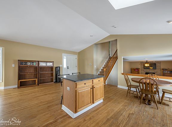5th image of 11818 Heron Dr