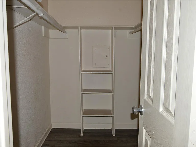 8100 Creekbend Dr #174 — Photo 18